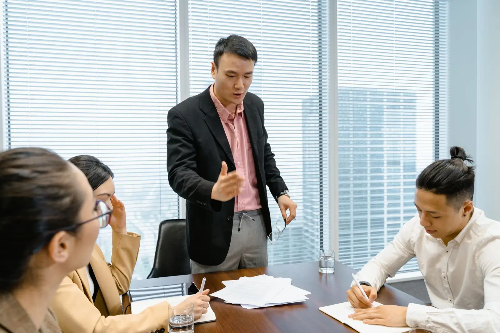 客服耳机与电话录音设备选型指南：通摩友度1系列参数对比